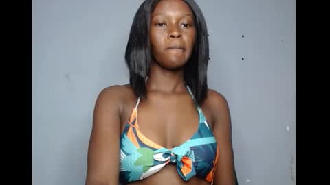 Snapshot of ebony_dark_melaninqueen chatting on 09-17-25, 09:22 vicky online show from 09-17-25, 09:22