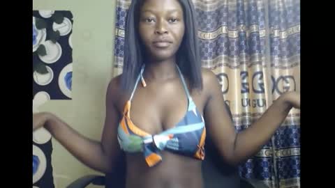 Snapshot of ebony_dark_melaninqueen chatting on 09-29-25, 09:14 vicky online show from 09-29-25, 09:14
