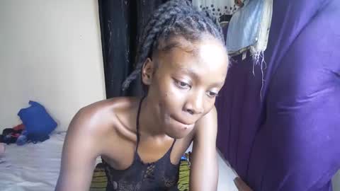Snapshot of ebony_desire1 chatting on 05-12-26, 07:49 Desire online show from 05-12-26, 07:49