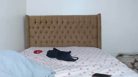 ebony_doll5 online show from 06-22-26, 09:56