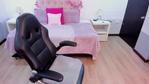 ebony_fantasy2 online show from 11-05-25, 11:32