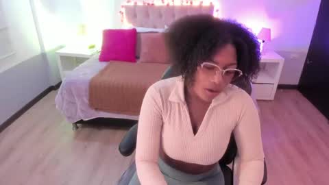 ebony_fantasy2 online show from 04-15-26, 11:17