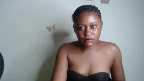 Ella online show from 10-25-25, 01:29