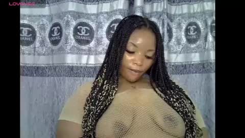 Snapshot of ebony_floral chatting on 08-05-26, 07:38 Princess online show from 08-05-26, 07:38