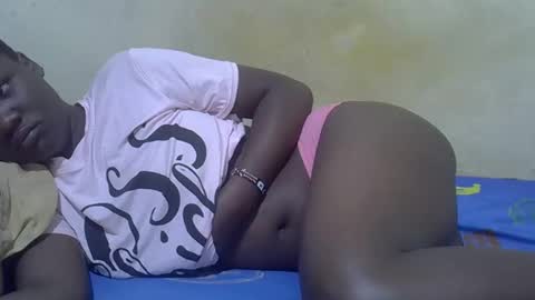 ebony_flower4 online show from 11-18-25, 03:23