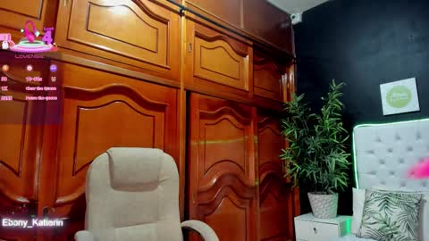 ebony_katterin online show from 12-16-25, 10:42
