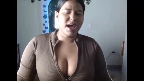 Snapshot of ebony_luna1 chatting on 02-15-26, 02:25 ebony_luna1 online show from 02-15-26, 02:25