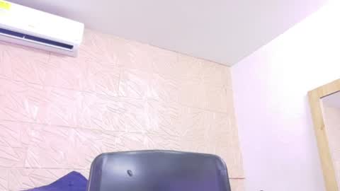 Snapshot of ebony_sugar_mommy chatting on 07-05-26, 04:36 MILENA online show from 07-05-26, 04:36