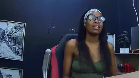 Snapshot of ebonydivaxx chatting on 09-16-25, 06:36 kimberley online show from 09-16-25, 06:36