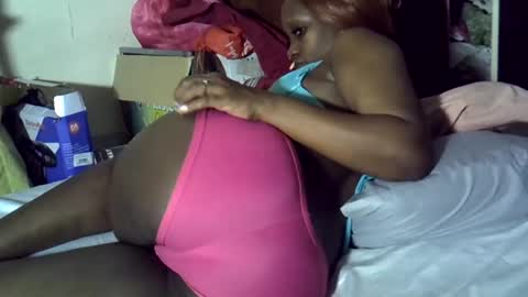 Snapshot of ebonykiki chatting on 06-18-26, 08:14 ebonykiki online show from 06-18-26, 08:14