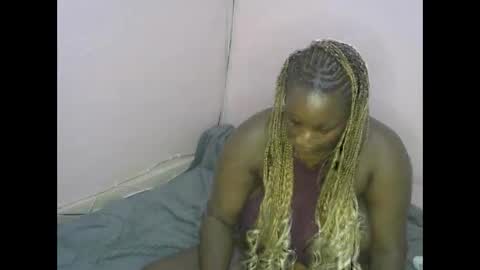 Snapshot of ebonymayahh chatting on 05-17-26, 12:01 ebonymayahh online show from 05-17-26, 12:01
