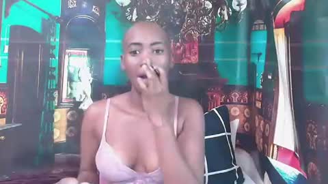 Snapshot of ebonyolive69 chatting on 06-11-26, 07:06 Cindy online show from 06-11-26, 07:06