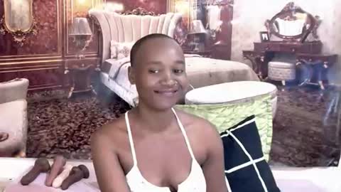 Snapshot of ebonyolive69 chatting on 06-19-26, 07:39 Cindy online show from 06-19-26, 07:39