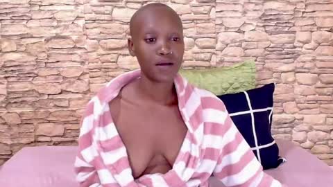 Snapshot of ebonyolive69 chatting on 07-04-26, 05:52 Cindy online show from 07-04-26, 05:52