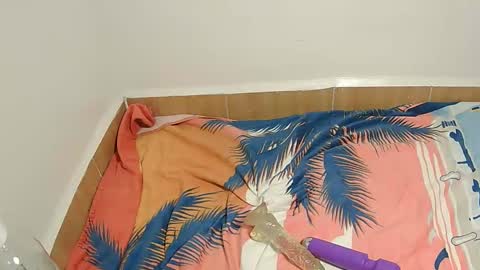 queen online show from 02-26-26, 07:57