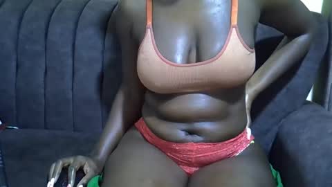 Snapshot of ebonyquin0 chatting on 12-16-25, 06:40 Lucky online show from 12-16-25, 06:40