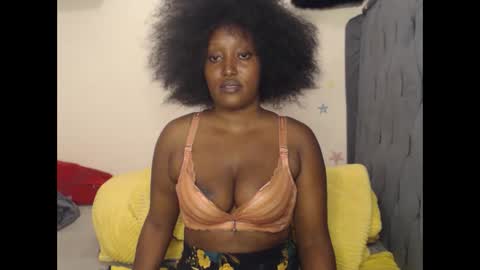 Snapshot of ebonyshiks chatting on 02-25-26, 08:13 ebonyshiks online show from 02-25-26, 08:13