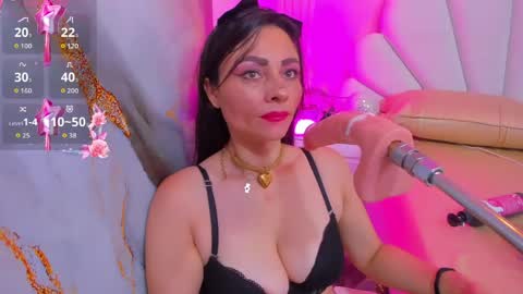 Snapshot of eby_muriel chatting on 05-31-26, 06:21 Eby online show from 05-31-26, 06:21