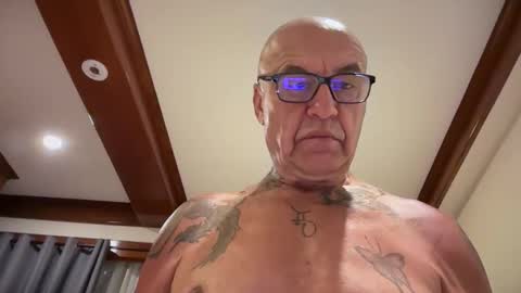 Snapshot of eddelmar chatting on 03-23-26, 02:43 eddelmar online show from 03-23-26, 02:43