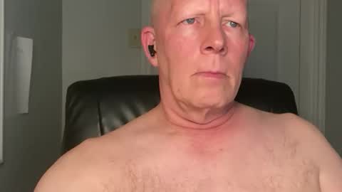 Eddy online show from 10-29-25, 02:36