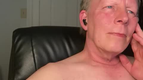 Eddy online show from 04-15-26, 02:51