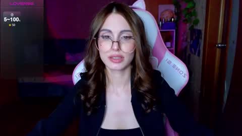 Snapshot of edelinemaher chatting on 03-08-26, 03:38 Edeline online show from 03-08-26, 03:38