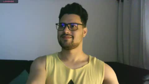 Snapshot of edgaroos chatting on 02-14-25, 04:04 ZohanMohamed online show from 02-14-25, 04:04