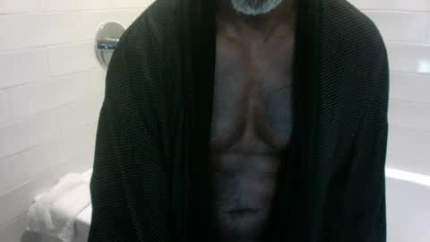 Snapshot of edgingdaddy chatting on 06-18-26, 10:52 Dad online show from 06-18-26, 10:52