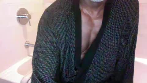 Snapshot of edgingdaddy chatting on 06-20-26, 11:02 Dad online show from 06-20-26, 11:02
