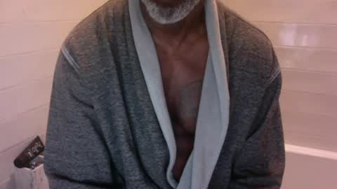 Snapshot of edgingdaddy chatting on 06-27-26, 10:42 Dad online show from 06-27-26, 10:42