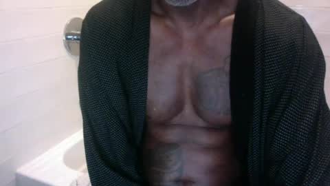 Snapshot of edgingdaddy chatting on 07-13-26, 11:35 Dad online show from 07-13-26, 11:35