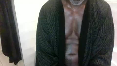 Snapshot of edgingdaddy chatting on 07-14-26, 11:27 Dad online show from 07-14-26, 11:27