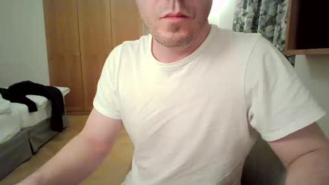 Edginghandjober online show from 01-10-25, 06:42