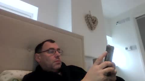 edinandy77 online show from 12-18-25, 10:21