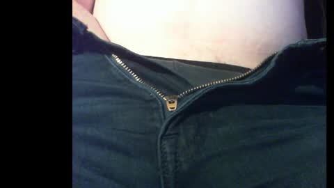 Snapshot of edinburgh79 chatting on 09-11-25, 09:04 edinburgh79 online show from 09-11-25, 09:04