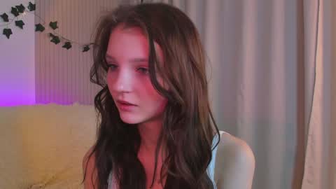 Lisa  online show from 01-31-25, 03:20