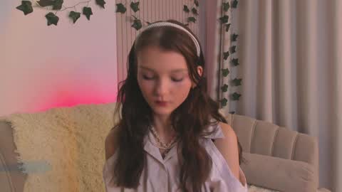 Lisa  online show from 02-01-25, 12:07