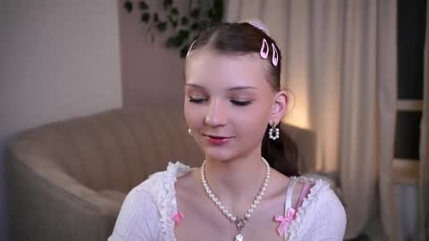 Lisa  online show from 04-18-26, 10:54