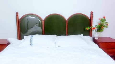 Hazel online show from 03-19-26, 07:56