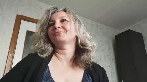 edithmanning online show from 06-02-26, 07:43