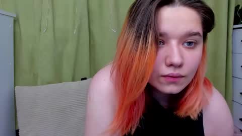 Snapshot of edna_dana chatting on 12-20-25, 06:48 Edna online show from 12-20-25, 06:48