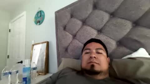 edward9092 online show from 06-05-26, 06:24