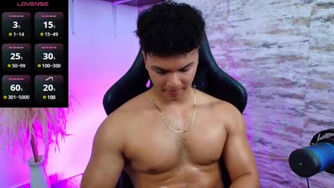 Snapshot of edward__clarck chatting on 02-02-25, 10:24 EDWARD CLARCK online show from 02-02-25, 10:24