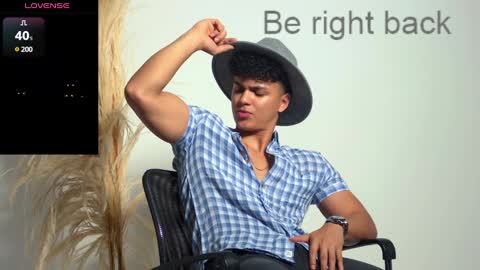 Snapshot of edward__clarck chatting on 02-03-25, 06:56 EDWARD CLARCK online show from 02-03-25, 06:56