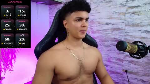 Snapshot of edward__clarck chatting on 02-12-25, 05:15 EDWARD CLARCK online show from 02-12-25, 05:15