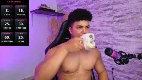 Snapshot of edward__clarck chatting on 09-17-25, 02:57 EDWARD CLARCK online show from 09-17-25, 02:57