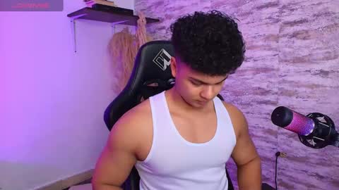 Snapshot of edward__clarck chatting on 10-06-25, 12:30 EDWARD CLARCK online show from 10-06-25, 12:30