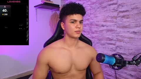 Snapshot of edward__clarck chatting on 10-11-25, 12:21 EDWARD CLARCK online show from 10-11-25, 12:21