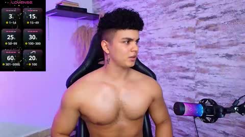 Snapshot of edward__clarck chatting on 11-07-25, 03:17 EDWARD CLARCK online show from 11-07-25, 03:17