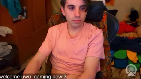 Snapshot of edwarh_01 chatting on 02-26-26, 01:37 Alex online show from 02-26-26, 01:37